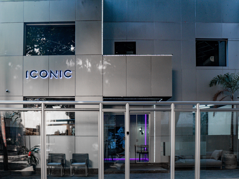 Bruno Reis • Creative Black & Grey Art from Brazil 21 September 2023