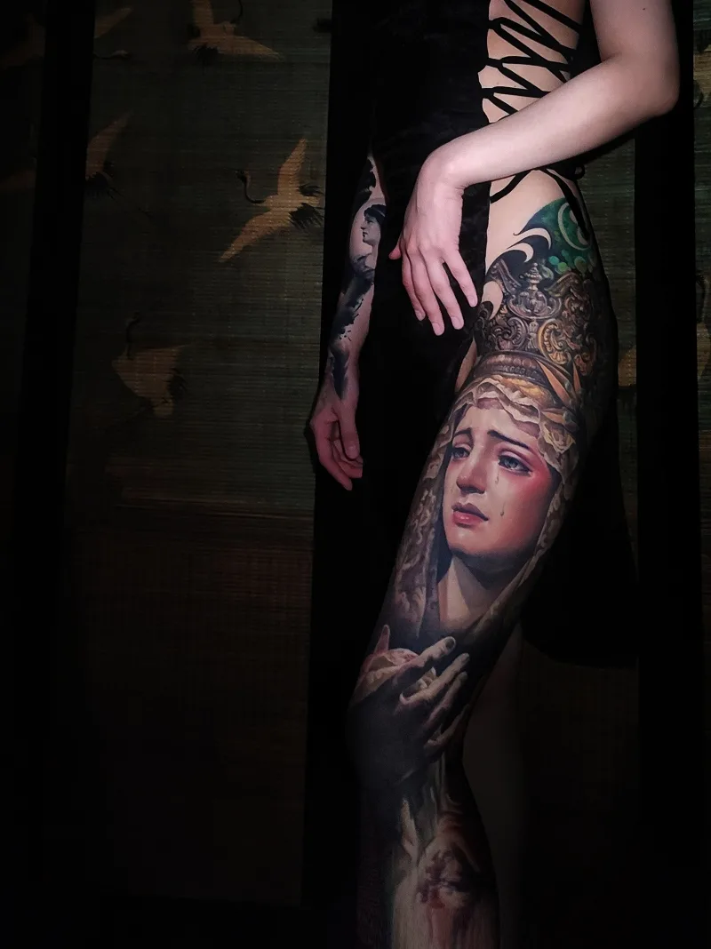 Leg Sleeve Woman Crying Tattoo done by Shang Qi Liu