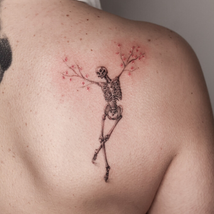 Carmine Abblasio • Crafting The Art of Miniature Tattoos Carmine Abblasio free hand tattooo