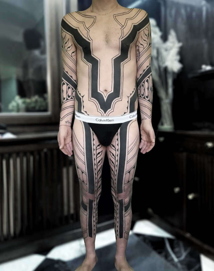 Rosalie • Creating Powerful and Elegant Aesthetics on Skin 29 March 2025