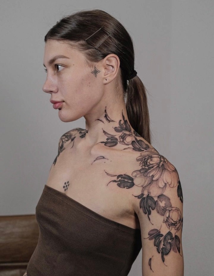Anna Koltun • Drawing Her Own Path in Fine Line Tattooing 3 May 2025