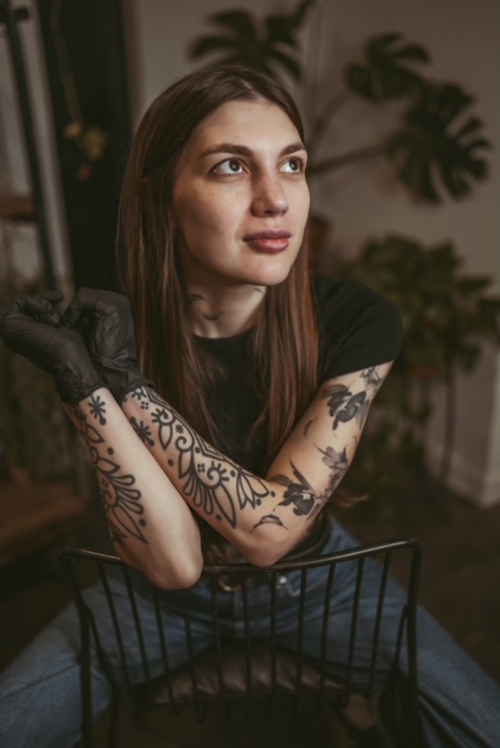 Anna Koltun • Drawing Her Own Path in Fine Line Tattooing 3 May 2025
