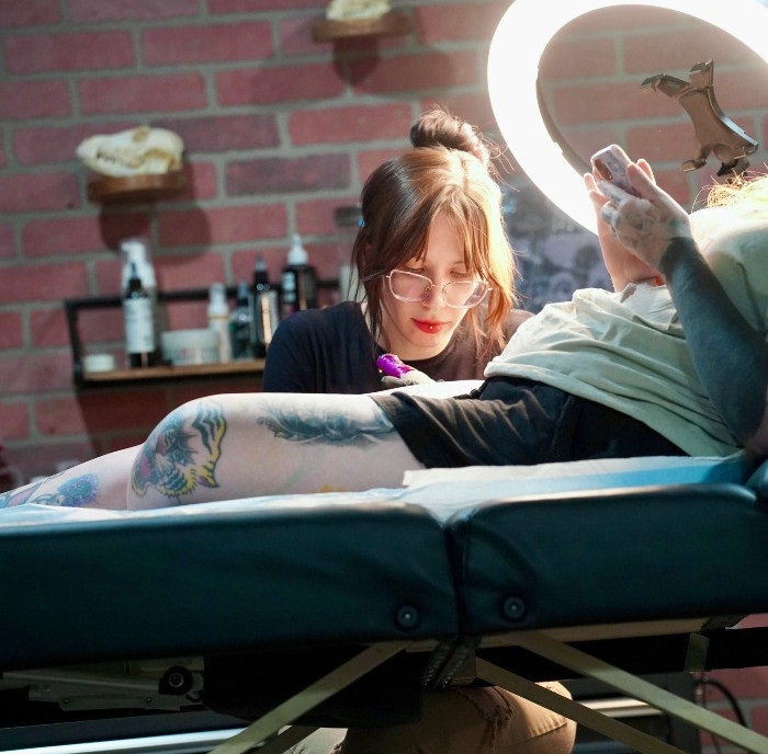 Egle Samoilovaite • Crafting Unique Neo-Traditional Black Works 17 May 2025