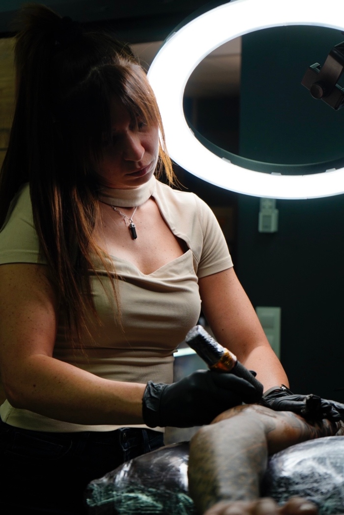 Victoria Vig • Crafting Refined Geometric Precision and Semi Realism 17 July 2025