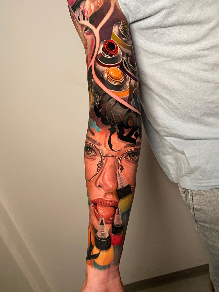 Zynnka Mo • Seamlessly Blending Color Realism with Surrealism 21 April 2025