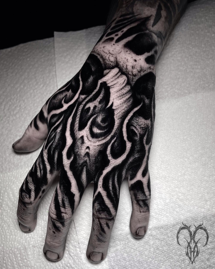 Cino • Visioni Oscure e Blackwork Freehand dall’Italia 31 July 2025