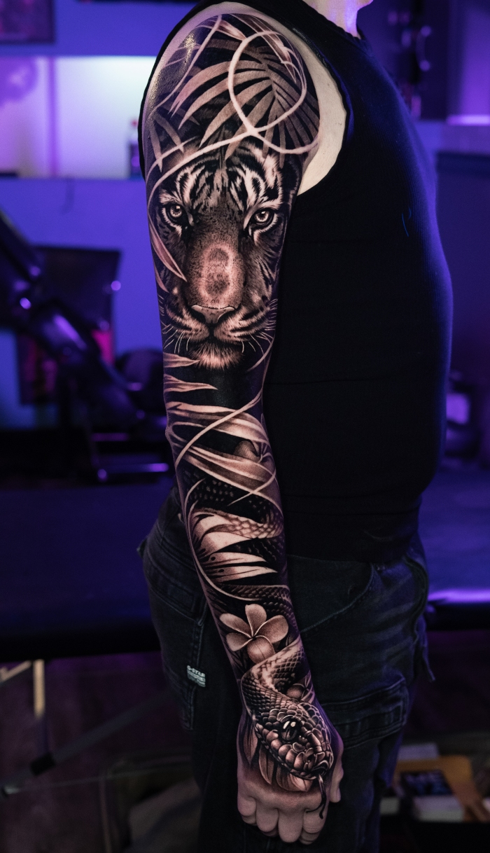 Cole Hooper • Elevating Black & Grey Realism in Canada 29 July 2025