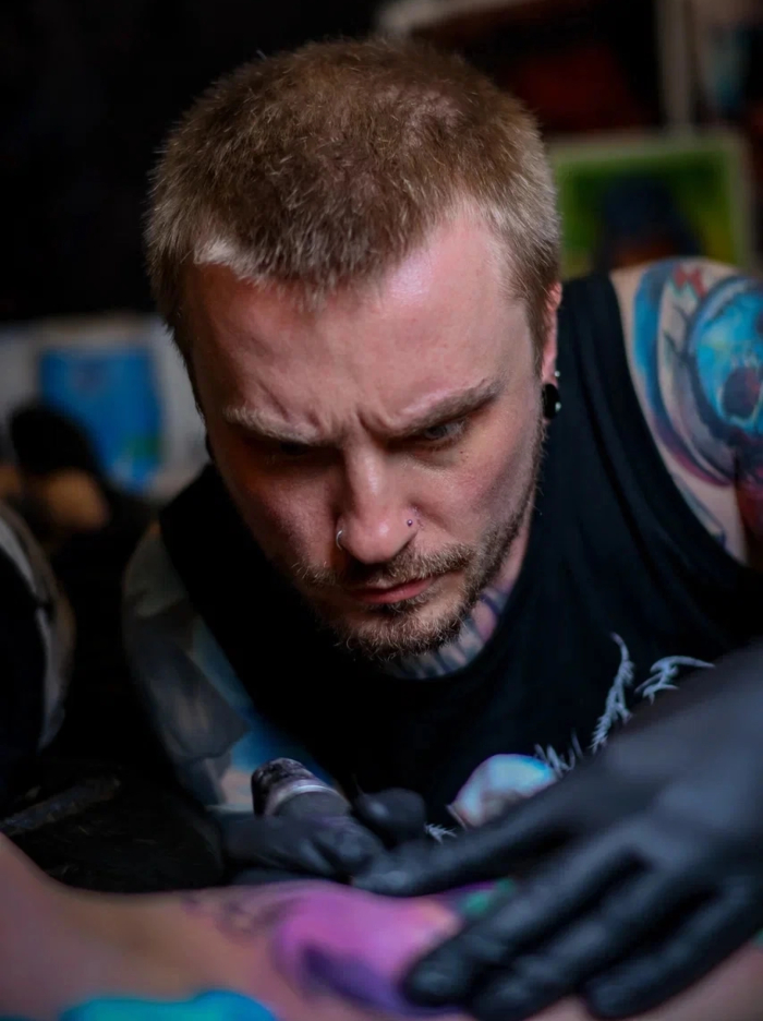 Roman Vayner • Russian Realism Inspired by Pop Culture 9 August 2025