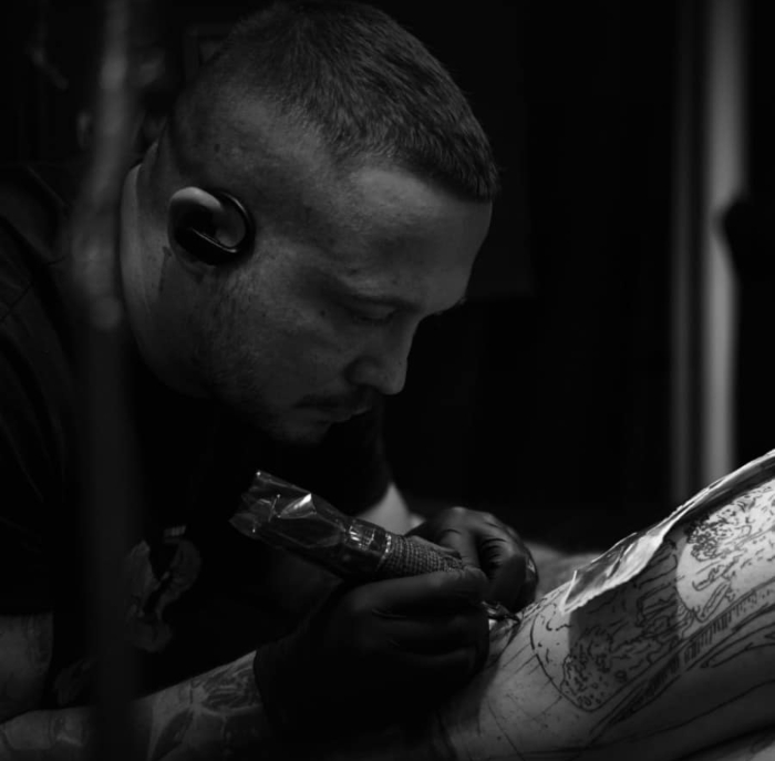 Ivan Ekser • Black & Grey Realism Meets Sci-Fi 21 August 2025