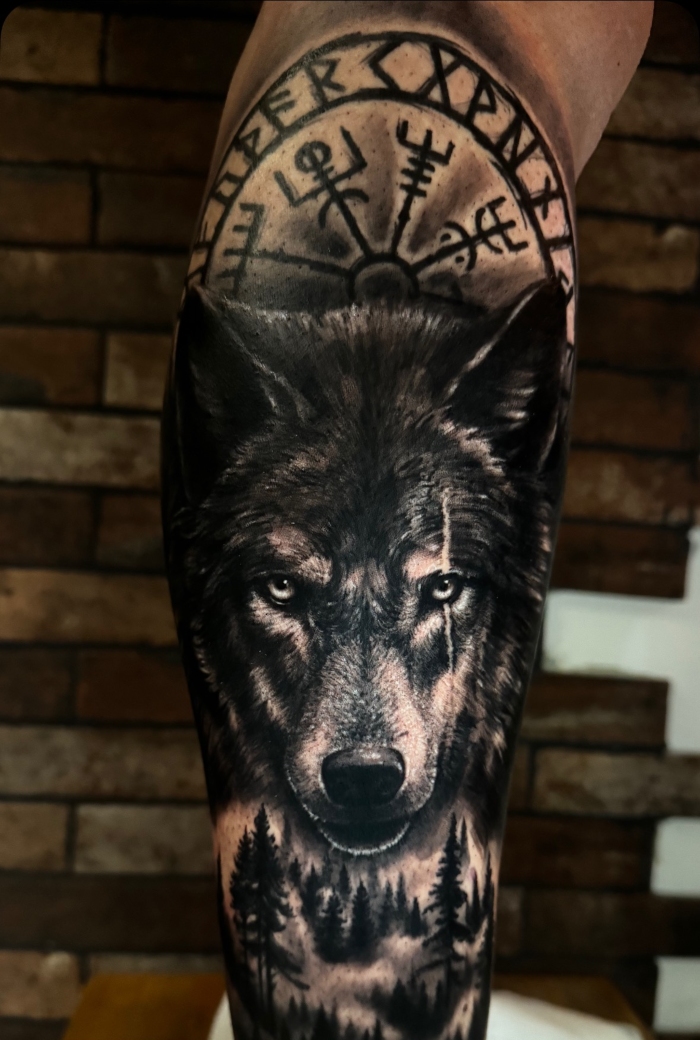 Louis Vicedo Dones • Bold Realism Through Strong Contrasts and Vivid Colors 8 October 2025