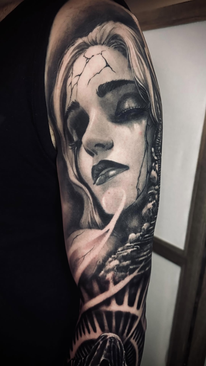 Louis Vicedo Dones • Bold Realism Through Strong Contrasts and Vivid Colors 8 October 2025