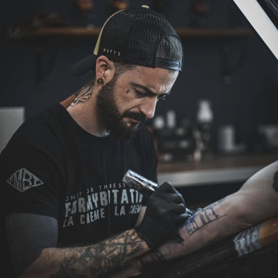 Louis Vicedo Dones • Bringing Vivid Color Realism to Skin 11 October 2025
