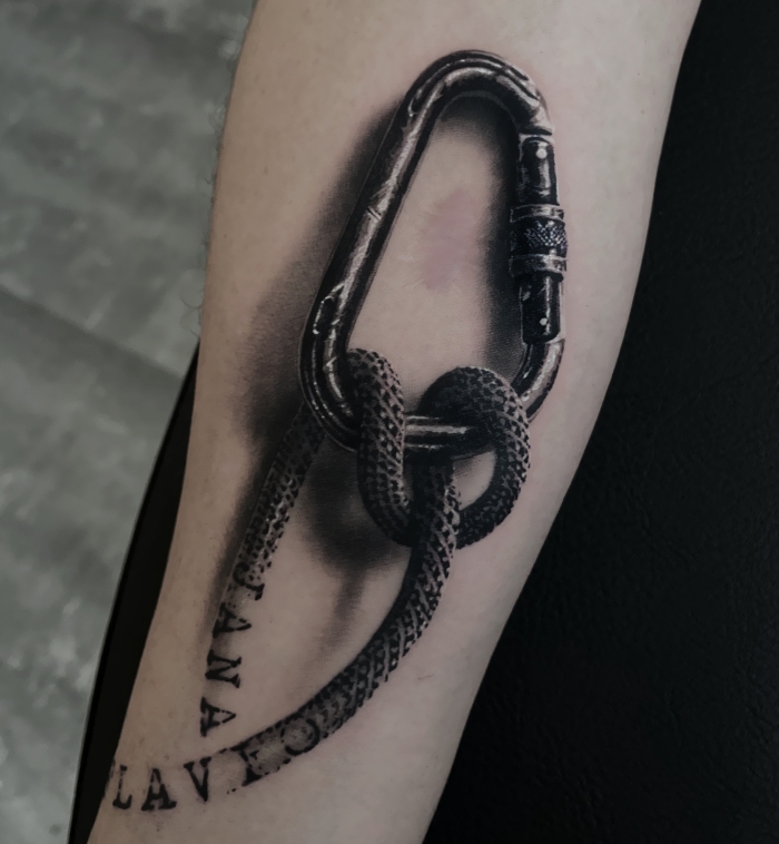 Lukas Falkner • Austria’s Black and Grey Realism Artist Honoring Tradition and Craft 13 September 2025