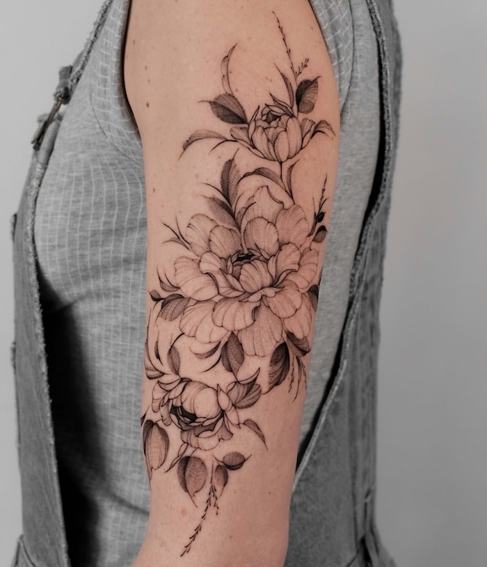 Anastasiia Protsenko • Fine Line Botanical Tattooing in Harmony with the Body Anastasiia Protsenko • Fine Line Botanical Tattooing in Harmony with the Body 28 April 2026