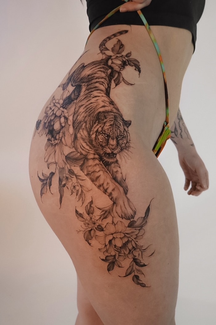 Lena Zhdanova • Intentional Storytelling Through Fine Line Tattooing 26 March 2026